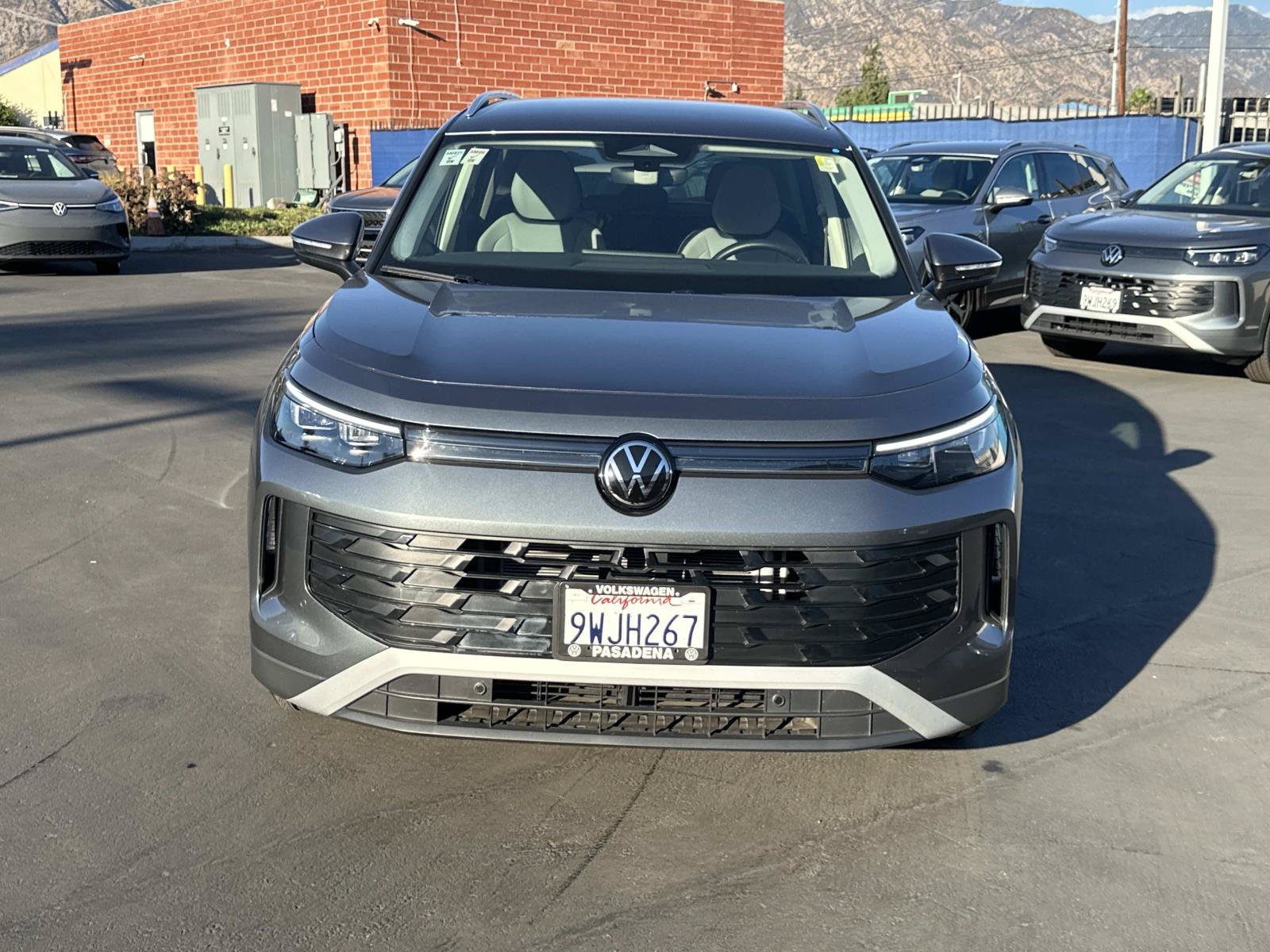 Certified 2026 Volkswagen Tiguan SE FWD image 2