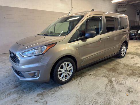 Used 2019 Ford Transit Connect XLT image 3