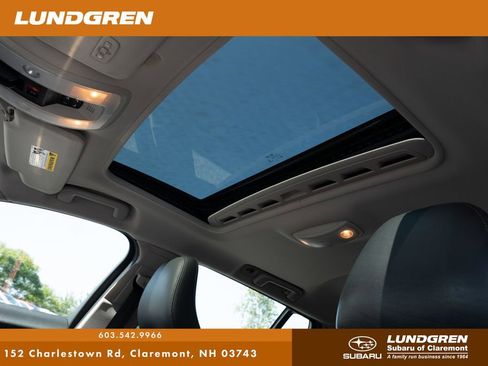 Used 2017 Volvo V60 T5 Premier w/ Convenience Package image 39