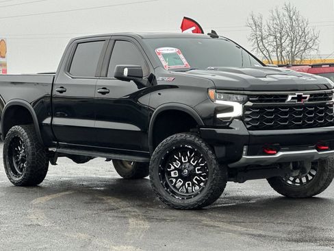 Used 2022 Chevrolet Silverado 1500 ZR2 image 2