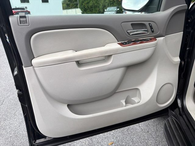 Used 2012 Chevrolet Suburban LT AWD/4WD image 13
