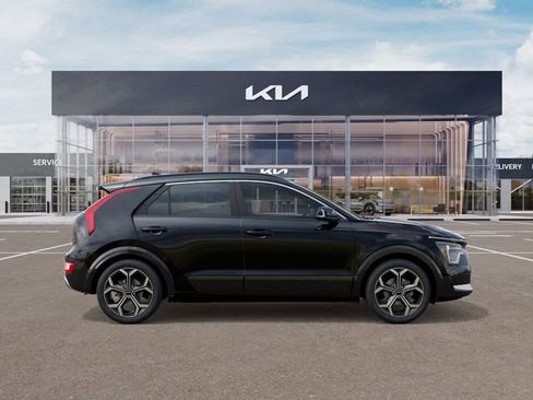 New 2025 Kia Niro EX Touring FWD image 7