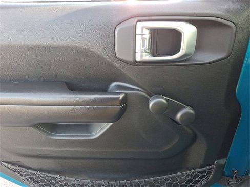 Used 2020 Jeep Wrangler Sport image 12