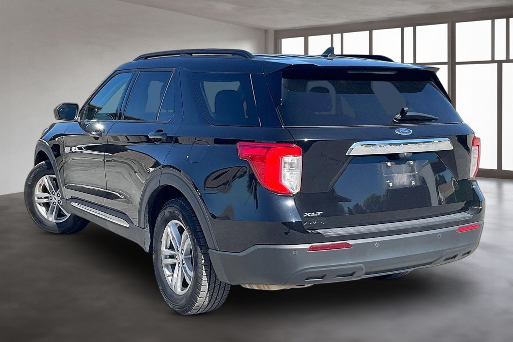 Used 2023 Ford Explorer XLT RWD image 4