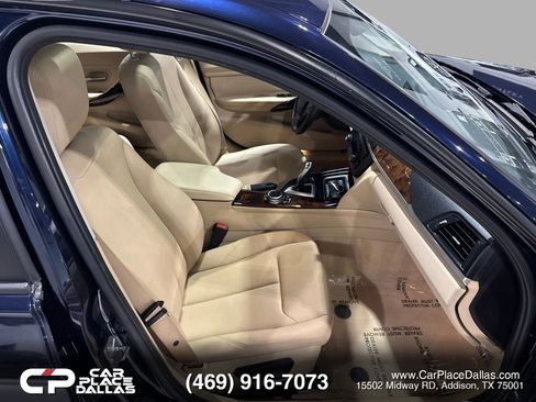 Used 2014 BMW 320i Sedan RWD image 25