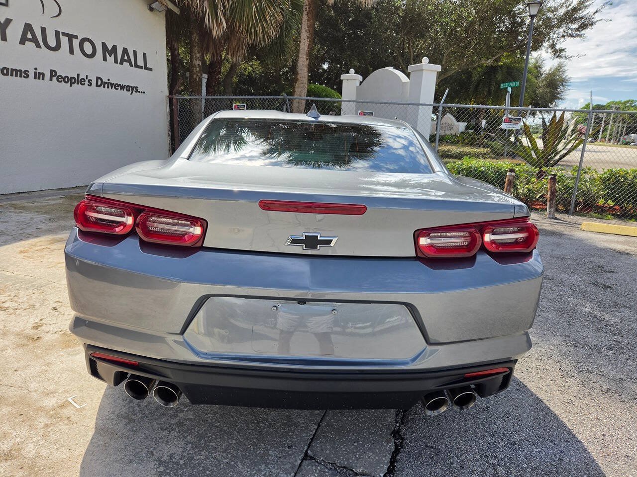 Used 2021 Chevrolet Camaro LT RWD image 6