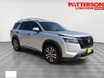 Used 2024 Nissan Pathfinder Platinum