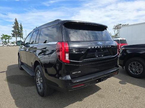Used 2025 Ford Expedition Active image 6