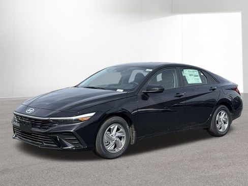 New 2026 Hyundai Elantra SE FWD image 11