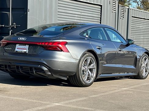 Used 2022 Audi e-tron GT Premium Plus image 8