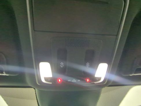 Used 2025 Honda Pilot Black Edition image 25