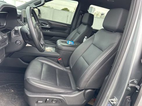 Used 2024 Chevrolet Tahoe Z71 w/ Luxury Package AWD/4WD image 11
