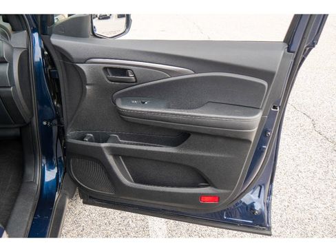Used 2023 Honda Passport EX-L image 16