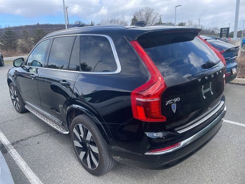 Certified 2024 Volvo XC90 T8 Plus AWD/4WD image 7