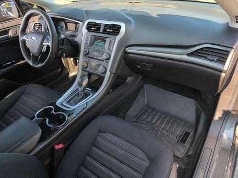 Used 2016 Ford Fusion SE FWD image 21