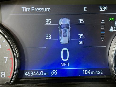 Used 2024 Ford Explorer XLT w/ Equipment Group 202A image 19