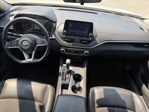 Used 2022 Nissan Altima 2.0 SR FWD image 36