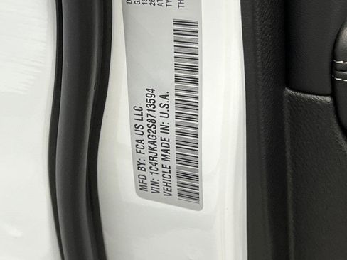 New 2025 Jeep Grand Cherokee L Altitude image 29