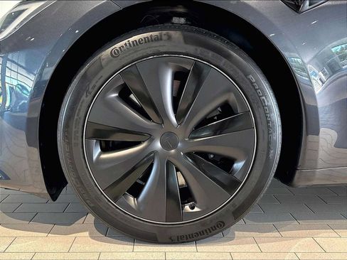 Used 2024 Tesla Model S AWD/4WD image 14