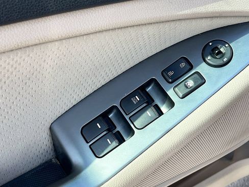 Used 2015 Kia Optima LX FWD image 16