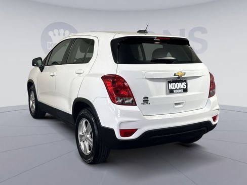 Used 2020 Chevrolet Trax LS FWD image 4
