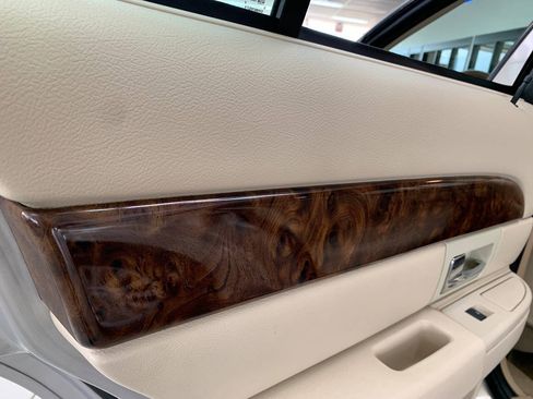Used 2010 Mercury Grand Marquis LS RWD image 12