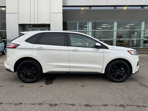 Certified 2024 Ford Edge ST-Line w/ Class II Trailer Tow Package AWD/4WD image 30
