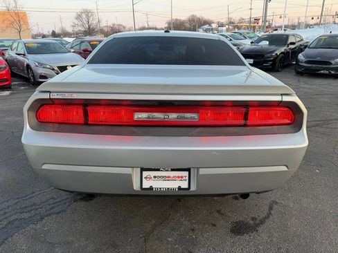 Used 2012 Dodge Challenger R/T image 8