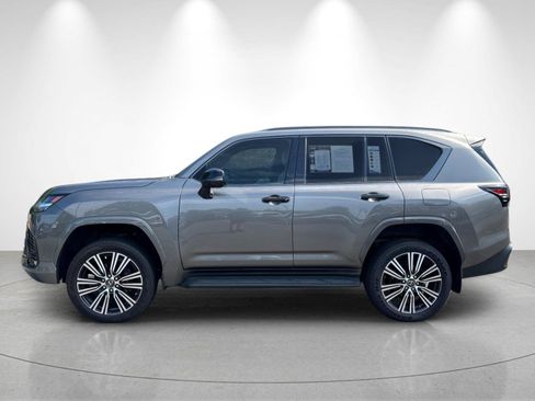 Used 2023 Lexus LX 600 4WD w/ Appearance Package image 2
