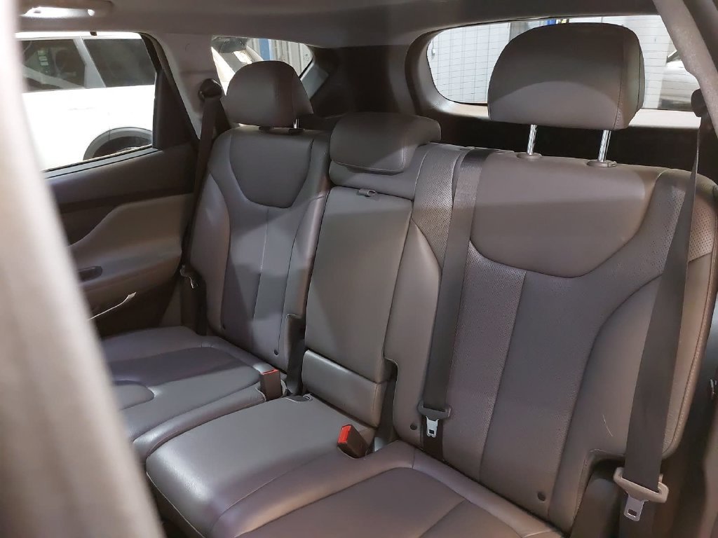 Used 2020 Hyundai Santa Fe Limited FWD image 13