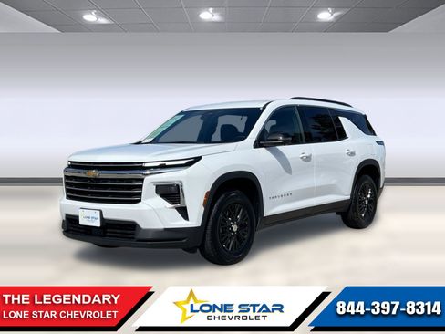 Certified 2024 Chevrolet Traverse LT image 1