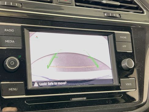 Used 2021 Volkswagen Tiguan S AWD/4WD image 13