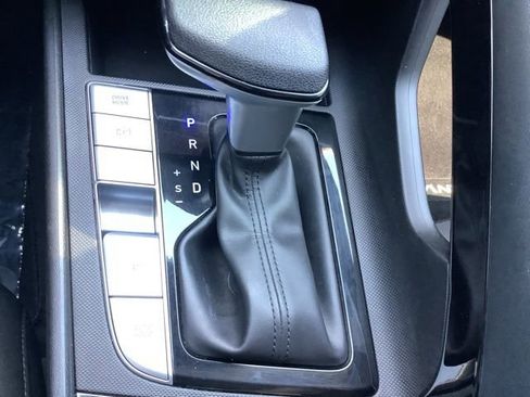 Used 2024 Hyundai Elantra Blue image 34