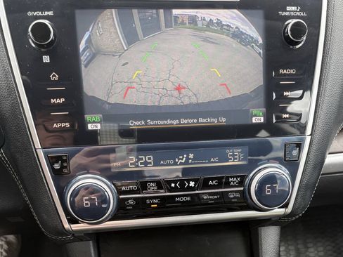 Used 2018 Subaru Outback 2.5i Limited AWD/4WD image 11
