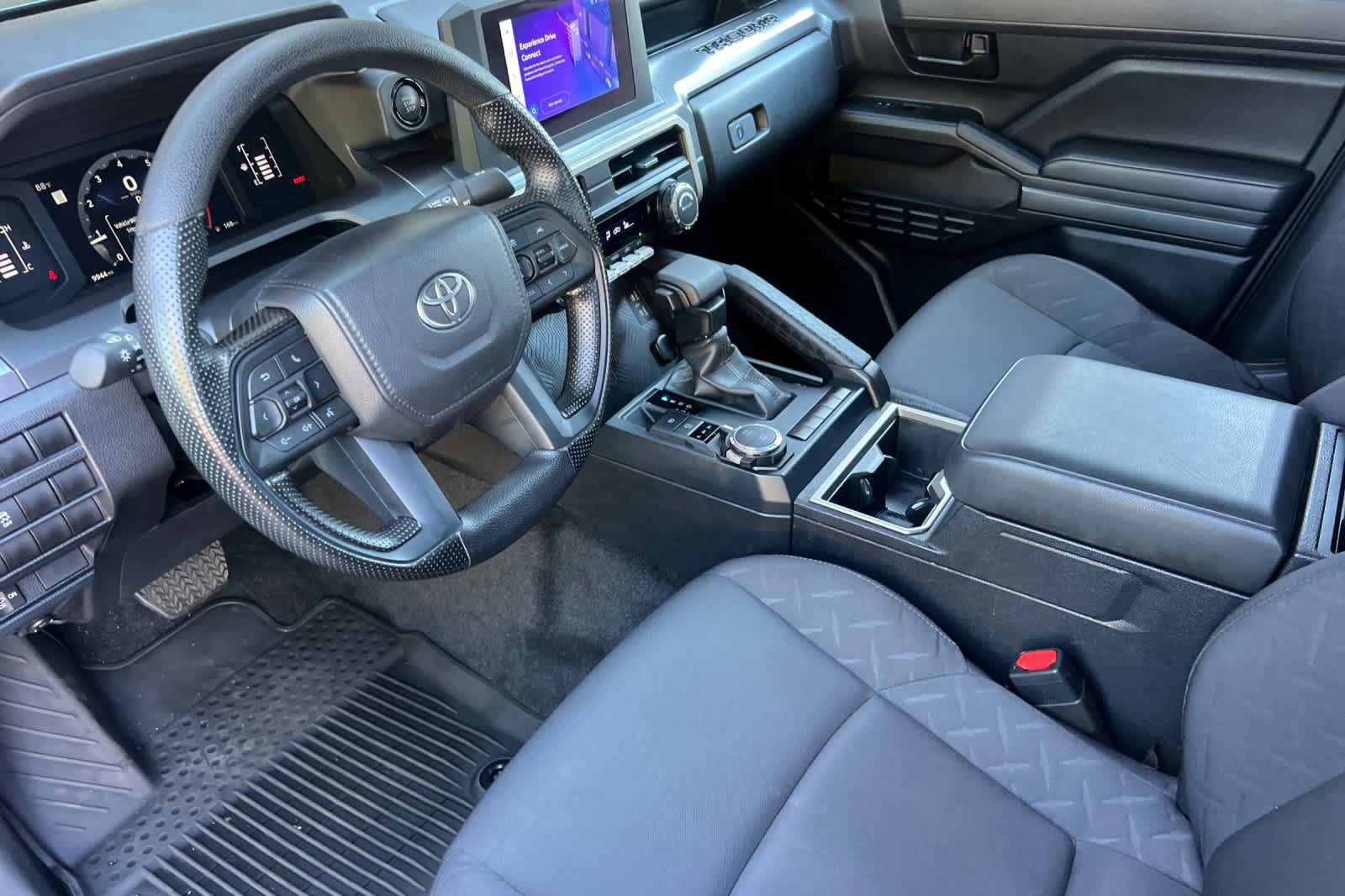 Used 2025 Toyota Tacoma SR5 AWD/4WD image 11