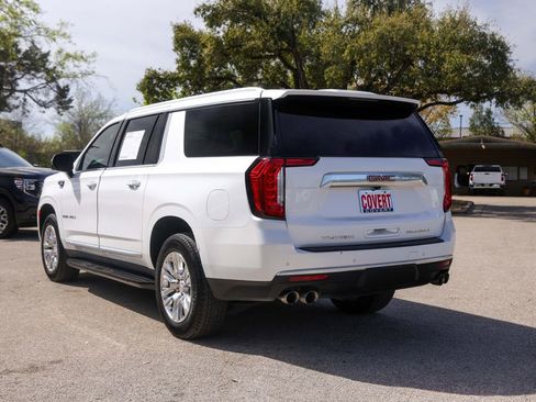 Used 2024 GMC Yukon XL Denali w/ Max Trailering Package image 3