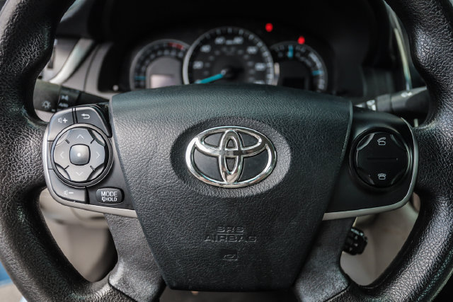 Used 2012 Toyota Camry LE FWD image 28