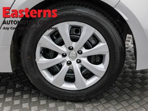 Used 2023 Toyota Corolla LE image 31