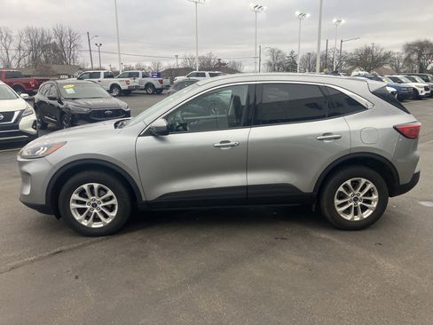 Used 2021 Ford Escape SE w/ Convenience Package image 4