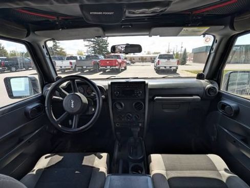 Used 2007 Jeep Wrangler Unlimited X w/ Black Appearance Group AWD/4WD image 5