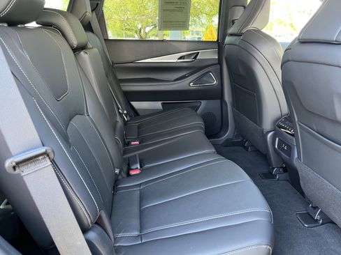 Certified 2025 INFINITI QX60 Luxe w/ Cargo Package AWD/4WD image 22