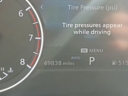 Used 2024 Nissan Rogue SV image 2