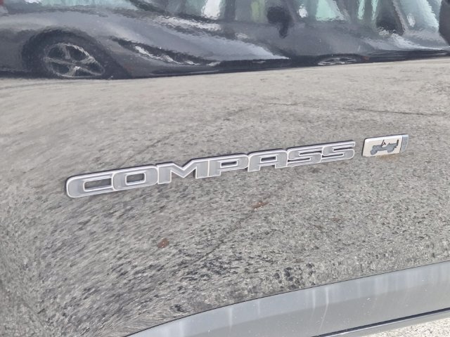 Certified 2021 Jeep Compass Latitude w/ Sun and Sound Group AWD/4WD image 13