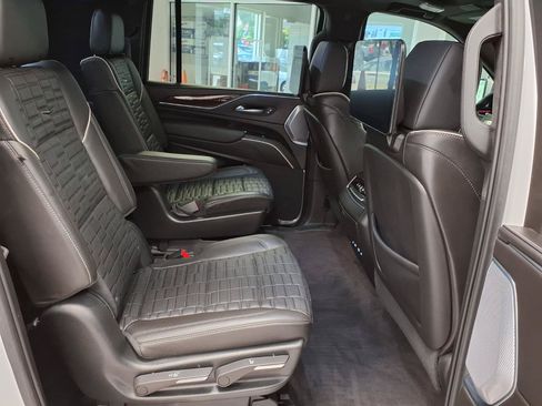 Certified 2023 Cadillac Escalade ESV Sport Platinum w/ LPO, ONYX Package AWD/4WD image 14
