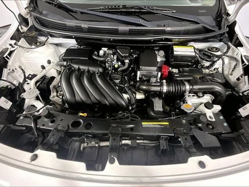 Used 2019 Nissan Versa SV FWD image 9
