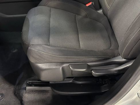 Used 2019 Chevrolet Traverse LS FWD image 22