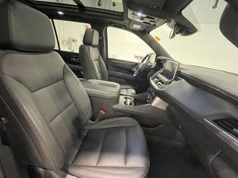 Used 2023 Chevrolet Tahoe Z71 w/ Luxury Package image 31