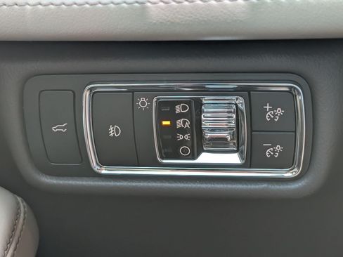 Used 2021 Lincoln Aviator Reserve w/ Equipment Group 202A AWD/4WD image 25