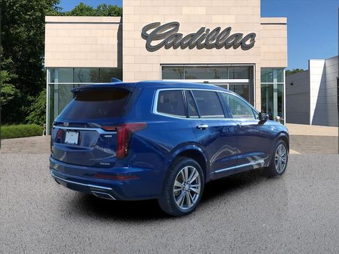Certified 2023 Cadillac XT6 Premium Luxury image 5