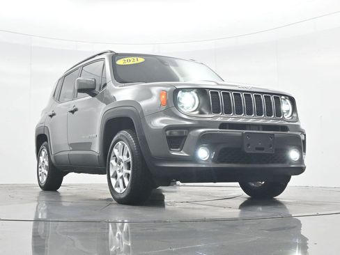 Used 2021 Jeep Renegade Latitude w/ Luxury Group I AWD/4WD image 29